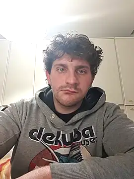 michemichemiche8 online show from March 4, 6:39 pm