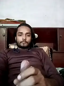 Snapshot of IamRentedBoybfriend chatting on January 3, 4:11 am IamRentedBoybfriend online show from January 3, 4:11 am