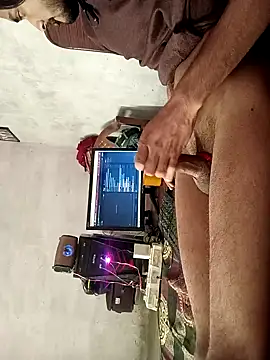 Snapshot of IamRentedBoybfriend chatting on January 21, 4:33 am IamRentedBoybfriend online show from January 21, 4:33 am