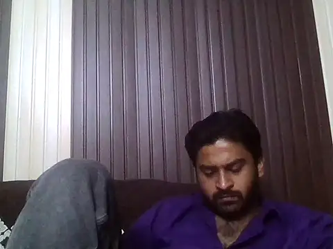 indihotguy online show from April 18, 12:50 pm