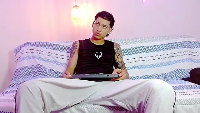 Br4ndxpimm online show from May 23, 5:29 pm
