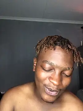 Redfucks333 online show from March 5, 8:05 pm