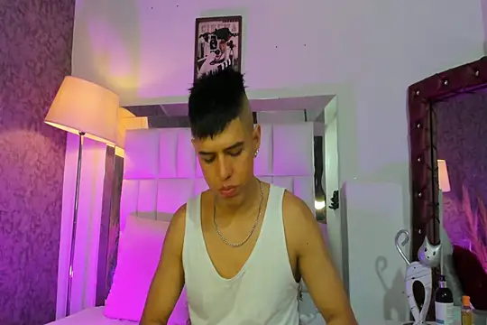 Angel Khouri online show from February 8, 8:53 pm