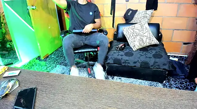 Adam Valenciia online show from February 27, 3:14 am