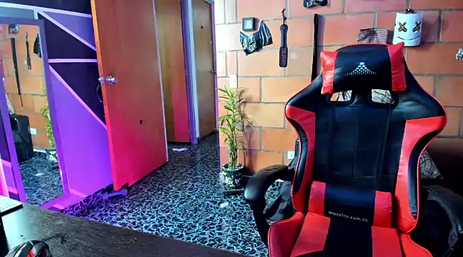 Adam Valenciia online show from February 6, 2:04 pm