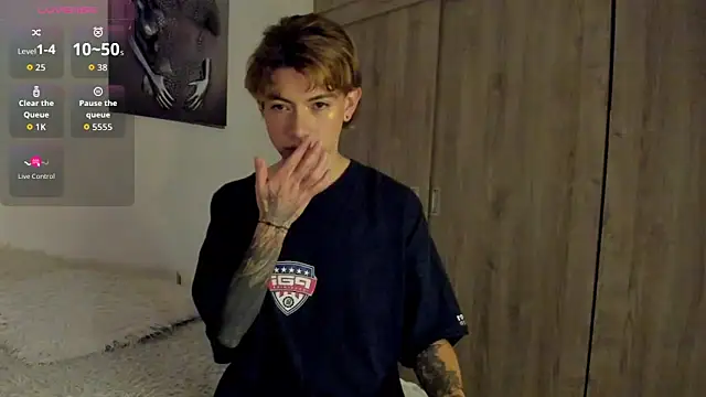 Henophiid online show from October 5, 8:18 am