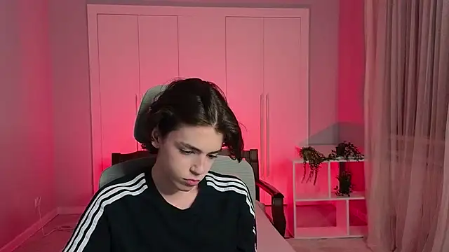 b0y fantasy online show from January 20, 7:46 pm