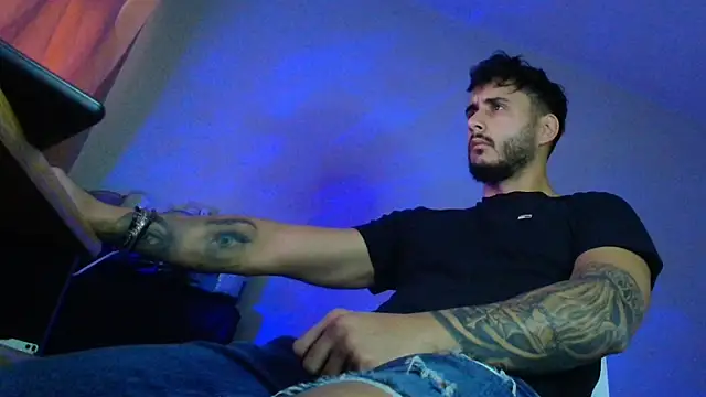 XanderCage99 online show from October 25, 7:32 am