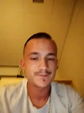 Snapshot of frankthefuck69 chatting on October 18, 6:57 pm frankthefuck69 online show from October 18, 6:57 pm
