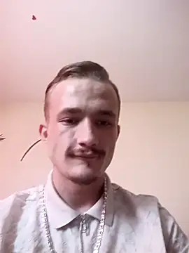 Snapshot of frankthefuck69 chatting on March 3, 7:39 am frankthefuck69 online show from March 3, 7:39 am