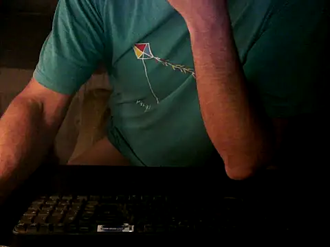 Snapshot of GoloZeusMax chatting on September 26, 7:28 am GoloZeusMax online show from September 26, 7:28 am