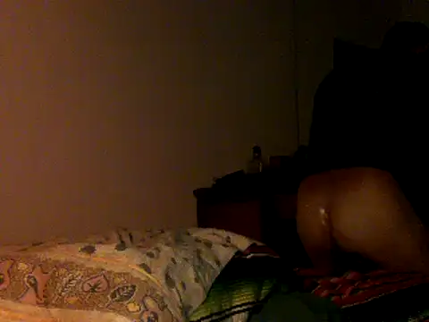 Snapshot of GoloZeusMax chatting on March 14, 6:32 am GoloZeusMax online show from March 14, 6:32 am