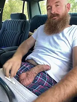 Snapshot of 32XRedBeard chatting on February 26, 9:14 pm 32XRedBeard online show from February 26, 9:14 pm