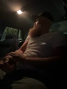 Snapshot of 32XRedBeard chatting on February 22, 12:27 am 32XRedBeard online show from February 22, 12:27 am