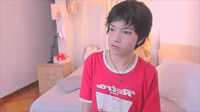 AllanYong18 online show from February 6, 9:39 am