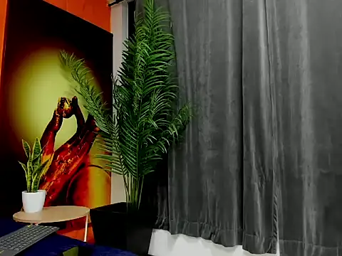 maxi styles online show from February 20, 11:56 am