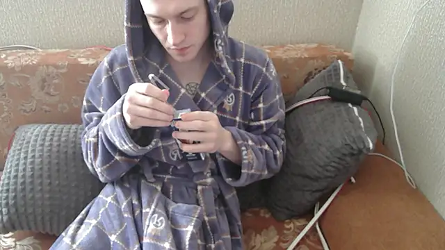 Snapshot of johnny_positive chatting on March 7, 5:18 am johnny positive online show from March 7, 5:18 am