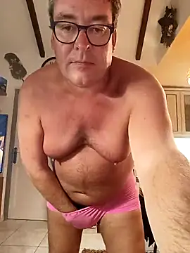 Snapshot of MountJohnXL chatting on February 18, 12:48 am MountJohnXL online show from February 18, 12:48 am