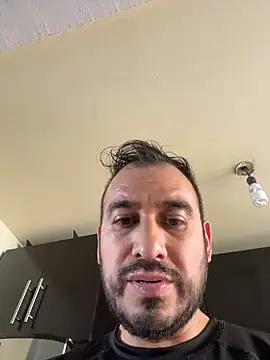 leonardohot1987 online show from December 3, 6:58 pm