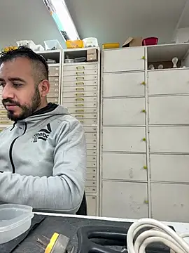 leonardohot1987 online show from March 7, 3:28 pm