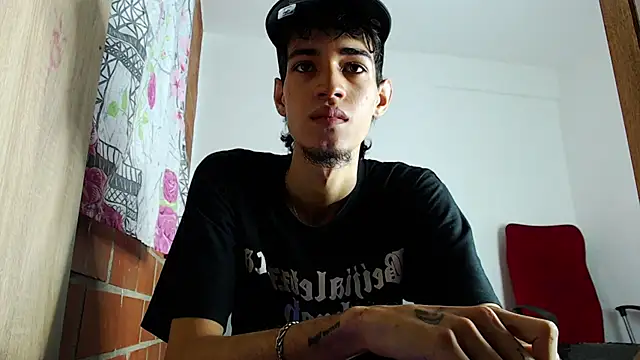 Snapshot of Alejandro_bigdick_x chatting on January 30, 7:50 am Alejandro bigdick x online show from January 30, 7:50 am