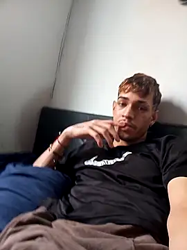 Snapshot of Alejandro_bigdick_x chatting on October 9, 8:25 pm Alejandro bigdick x online show from October 9, 8:25 pm