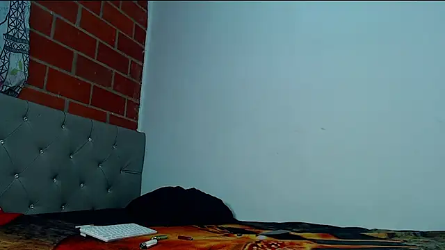 Snapshot of Alejandro_bigdick_x chatting on February 15, 7:49 am Alejandro bigdick x online show from February 15, 7:49 am