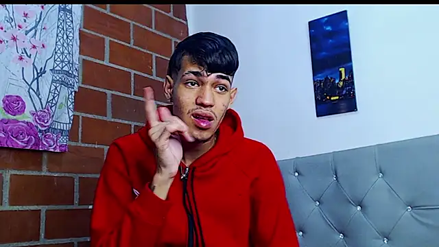 Snapshot of Alejandro_bigdick_x chatting on March 17, 3:47 am Alejandro bigdick x online show from March 17, 3:47 am