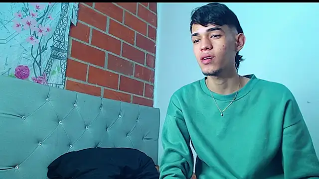 Snapshot of Alejandro_bigdick_x chatting on February 26, 3:42 am Alejandro bigdick x online show from February 26, 3:42 am