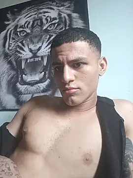 dany hardy online show from October 28, 7:38 pm