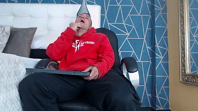 BrandonColee online show from March 20, 12:11 pm