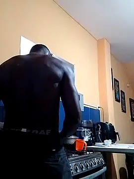 Snapshot of Elnegro28 chatting on October 14, 10:28 pm Elnegro28 online show from October 14, 10:28 pm