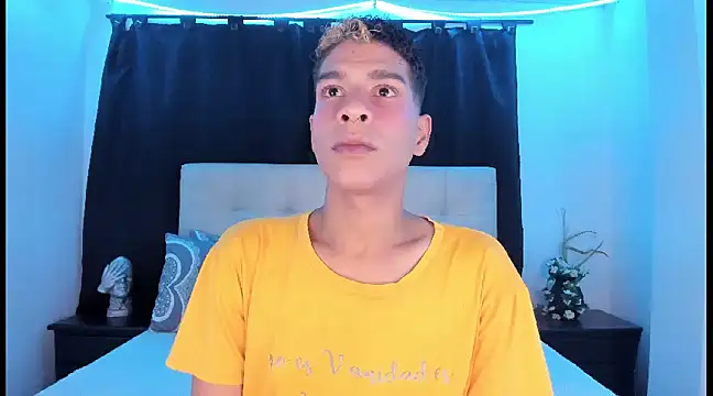 Ethan Boyy online show from January 24, 8:02 am