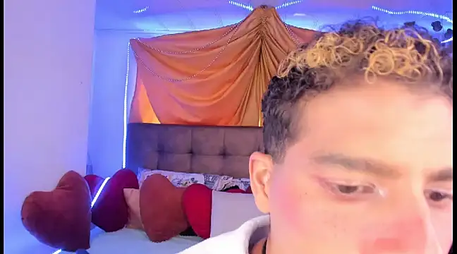 Ethan Boyy online show from March 18, 8:16 pm