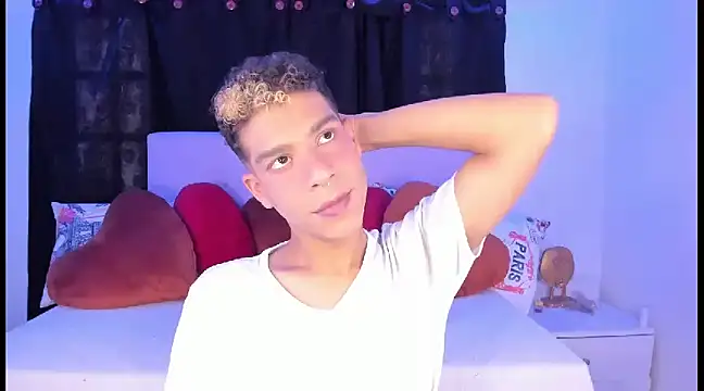 Ethan Boyy online show from February 25, 8:19 pm