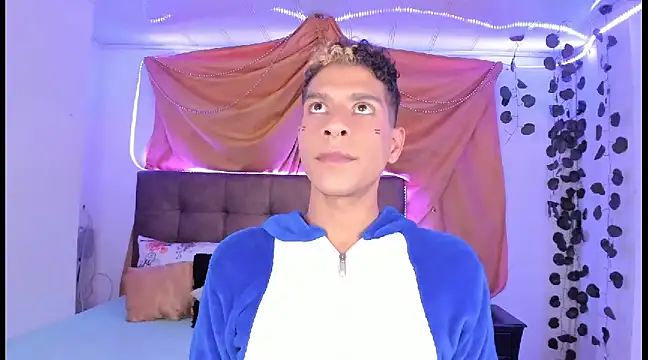 Ethan Boyy online show from March 2, 3:13 am