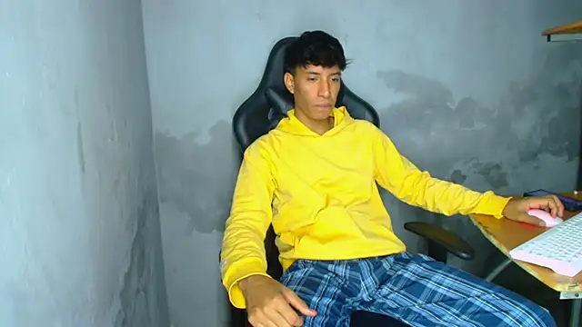 matteo rivas online show from April 18, 2:57 am