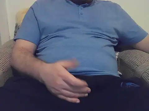 Snapshot of Biigdick18 chatting on March 5, 8:21 am Biigdick18 online show from March 5, 8:21 am