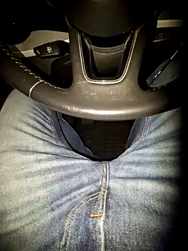 Nzino1983 online show from March 22, 5:29 pm