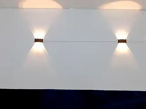 Tylerdrdn online show from November 17, 2:42 pm