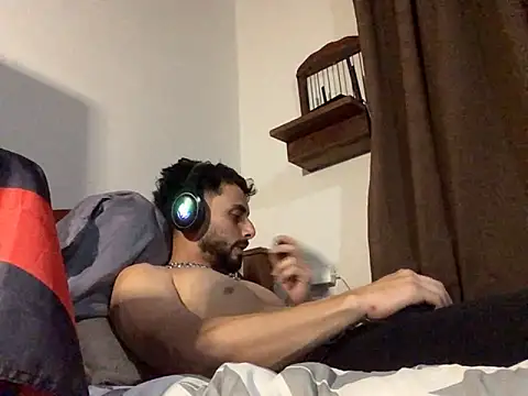 Nooneisthis online show from March 21, 7:34 am