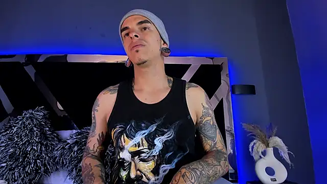 Snapshot of kaletattoo chatting on February 9, 7:30 pm kaletattoo online show from February 9, 7:30 pm