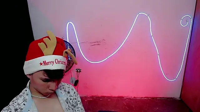 Alexxx lov online show from December 19, 2:14 pm