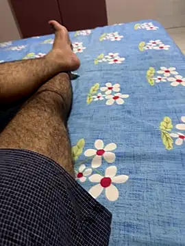 Naughtyy  yy online show from November 26, 10:29 am