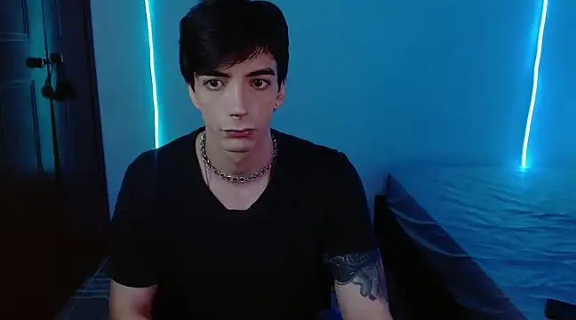 H3ll B0I online show from March 12, 5:35 am