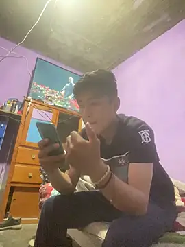 Snapshot of EduardoEspinoza12 chatting on February 19, 8:33 am EduardoEspinoza12 online show from February 19, 8:33 am