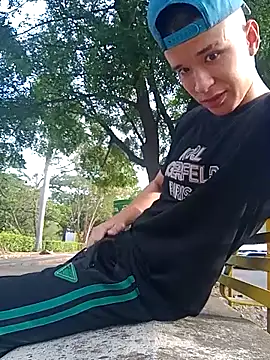 arevalo1124 online show from September 12, 9:37 pm