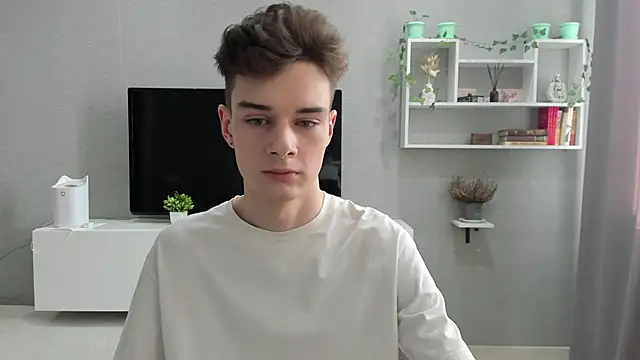 avegothy- online show from February 4, 10:21 am