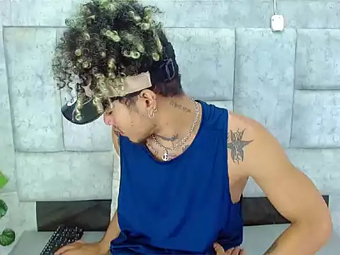 Snapshot of LihanJor_23 chatting on September 11, 2:05 pm LihanJor 23 online show from September 11, 2:05 pm