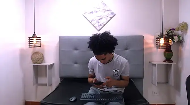 Snapshot of LihanJor_23 chatting on February 1, 3:52 am LihanJor 23 online show from February 1, 3:52 am